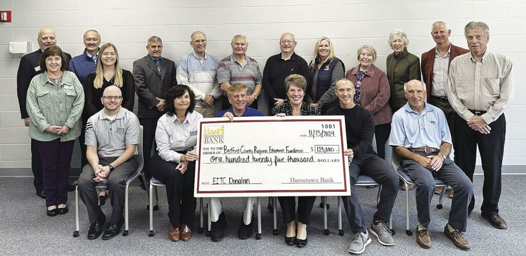 FundEDU | Tax Credit Scholarship Experts | Hometown Bank makes education donation FundEDU | Tax Credit Scholarship Experts | Hometown Bank makes education donation